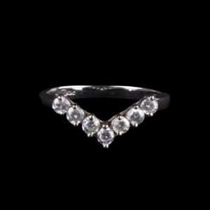 925 Sterling Silver V-Shaped Ring with Seven Clear Stones